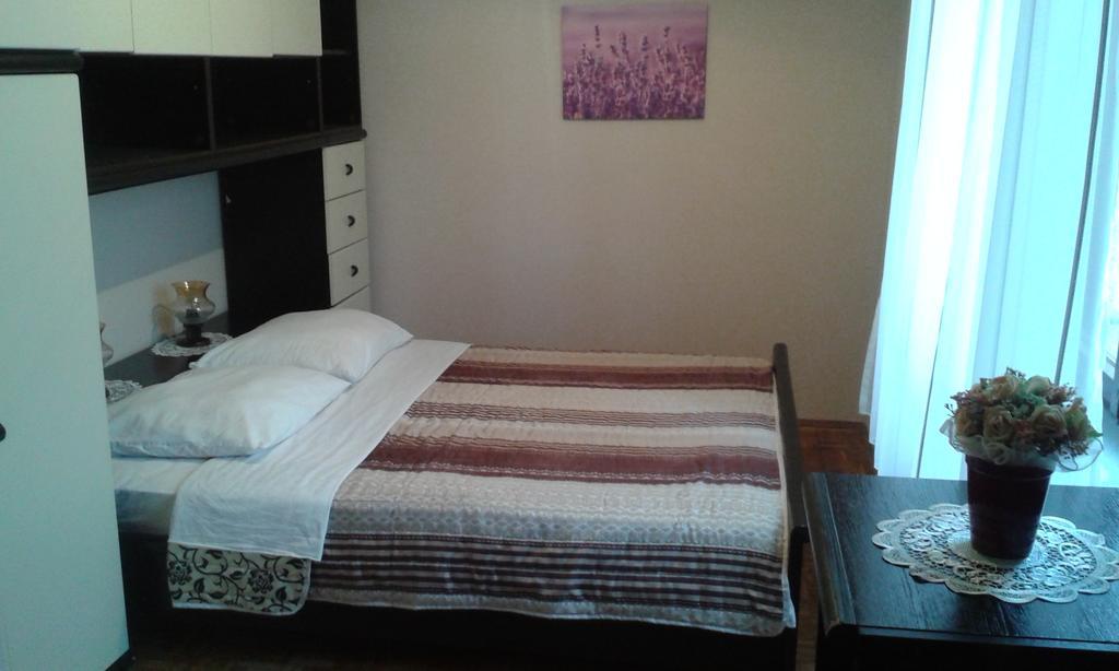 Apartments Brozic Krk Town Exterior foto